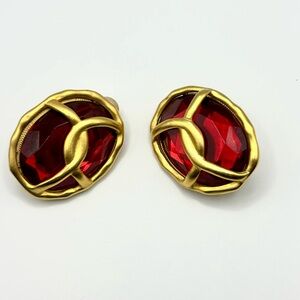 Vintage Gold Tone Red Faceted Glass Clip-On Earrings